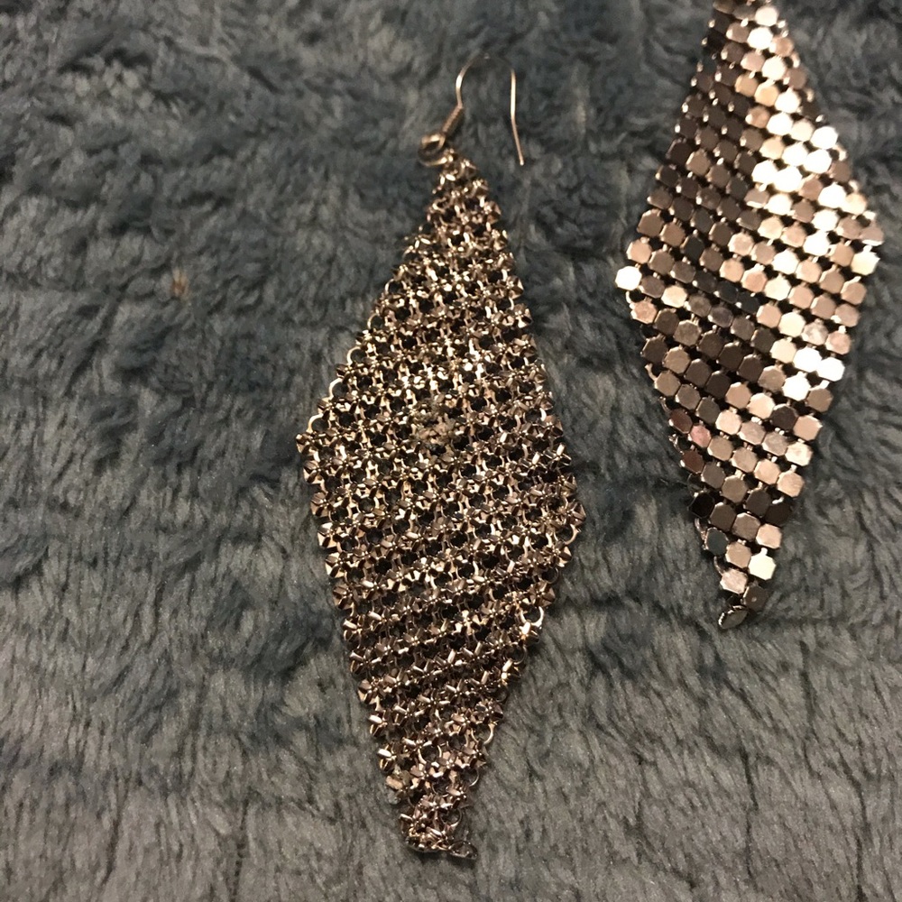 🍀Silver Earrings - Picture 2 of 3